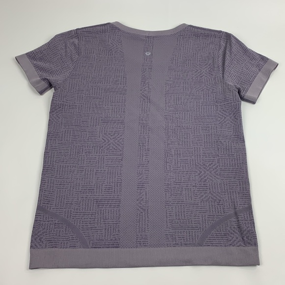 Lululemon Swiftly Tech lavender Purple Short Sleeve Top Sz 6 Medium with stretch - Picture 2 of 10
